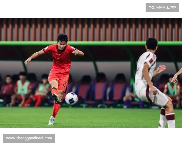 青训球员成长之路:从青涩梦想到职业赛场的蜕变与挑战 青训球员成长之路:从青涩梦想到职业赛场的蜕变与挑战